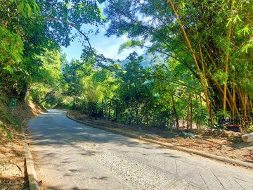 Finca Venta en Minca, 1 hectárea con Riachuelo, Sobre la Vía - Santa Marta