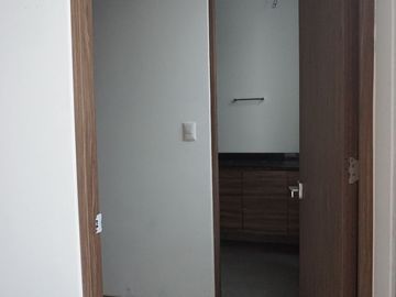 Venta Departamento Col Roma 2 Recámaras 2 Estacionamientos y Patio