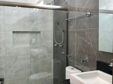 Venta exclusiva residencia en altozano con amplio terreno de 297 m