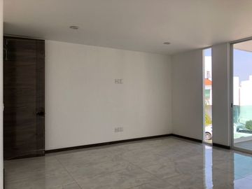 Venta exclusiva residencia en altozano con amplio terreno de 297 m