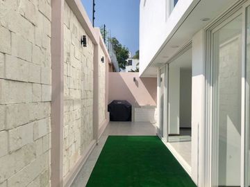 Venta exclusiva residencia en altozano con amplio terreno de 297 m