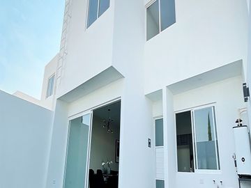 CASAS EN VENTA MODELO JACINTO AL SUR PONIENTE (MAGGIE)