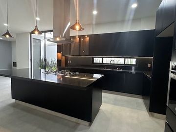 VENTA DE CASA AL NORPONIENTE EN TAMARINDOS