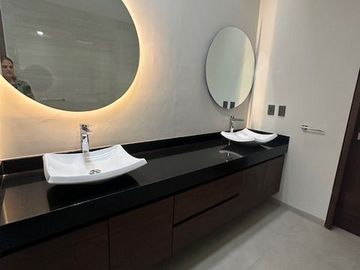 VENTA DE CASA AL NORPONIENTE EN TAMARINDOS