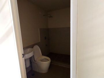 reopened 2br loft type condo for sale in BGC, Avida Towers Montane accross Upwtown Mall