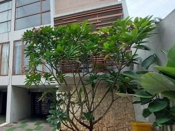 Townhouse Modern Minimalis Siap Huni Di Ampera Jakarta Selatan.