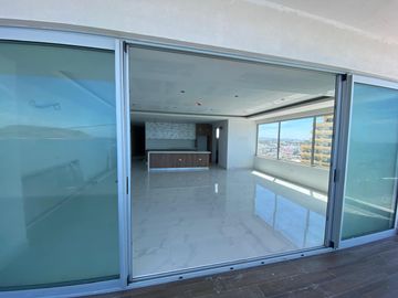 Venta de departamento a pie de playa en Mazatlán