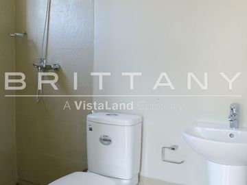 CAROLYN - READY FOR OCCUPANCY HOUSE AT GEORGIA CLUB STA. ROSA LAGUNA (BLOCK 1, LOT 40)