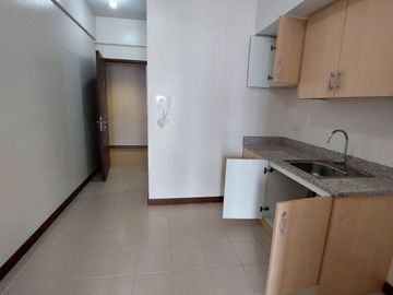 condo in makati paseo de roces 1bedroom near salcedo legazpi village makati