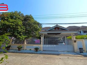 บ้านเดี่ยว หลังริม หมู่บ้าน พนาสนธิ์ การ์เด้นท์โฮม 4 เนื้อที่ 89.3 ตรว. ถนนนิมิตใหม่ เขตมีนบุรี