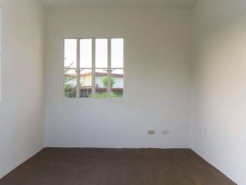 For Sale 3-Bedroom Townhouse at Micara Estates in Tanza, Cavite | Portia Typical Corner Unit w/ Fence