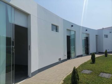 Se Vende Amplia Casa De Campo En Cañete Imperial