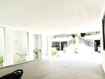 Rumah Townhouse Kemang Spek Sultan Siap Huni