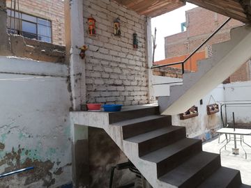 ¡Vendo Casa Super Amplia! - At 370 Urb. Pro Los Olivos