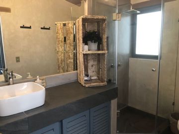 BONITA CASA EN VENTA CON EXCELENTE UBICACION