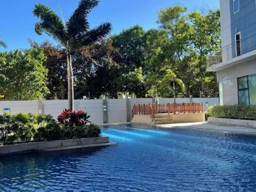 RENT TO OWN Condo unit at TRION TOWERS BGC near SM AURA MOVE in as fast as 30days 800K cash out only