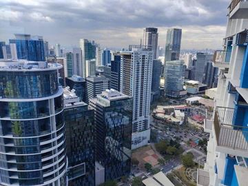 RENT TO OWN Condo unit at TRION TOWERS BGC near SM AURA MOVE in as fast as 30days 800K cash out only