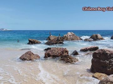 Condo con roof común con vista al mar, alberca, jacuzzi y gym, en venta, Corredor Turístico, San José del Cabo.