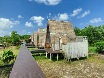 Eco Resort with potential for 20 bedrooms in Rayong