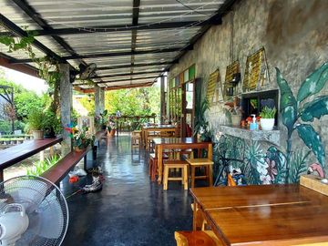 Eco Resort with potential for 20 bedrooms in Rayong