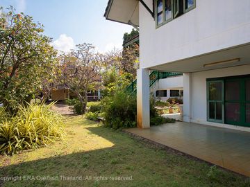 Lovely residence on Mae Ramphung beach.