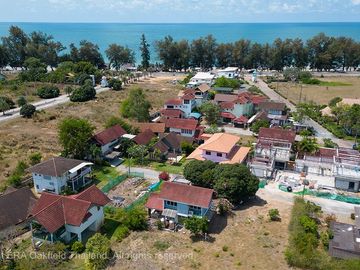Lovely residence on Mae Ramphung beach.