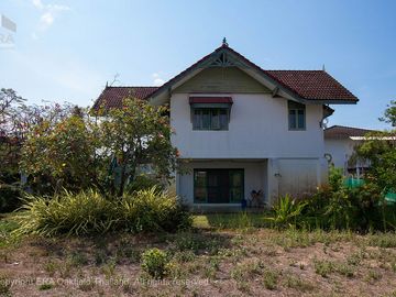 Lovely residence on Mae Ramphung beach.