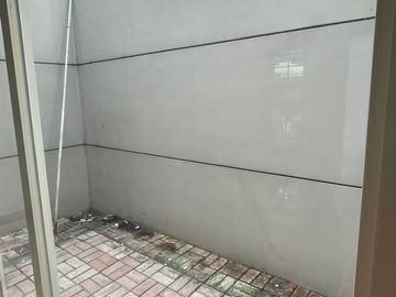 JUAL RUMAH 2 lantai Perum. Grand Harvest Kebraon Sby