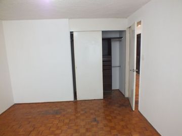 EXELENTE DEPARTAMENTO EN AV. UNIVERSIDAD, BIEN UBICADO.