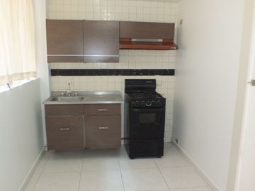 EXELENTE DEPARTAMENTO EN AV. UNIVERSIDAD, BIEN UBICADO.