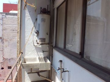 EXELENTE DEPARTAMENTO EN AV. UNIVERSIDAD, BIEN UBICADO.