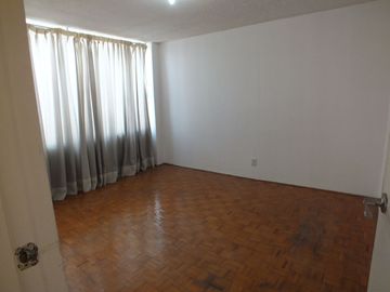 EXELENTE DEPARTAMENTO EN AV. UNIVERSIDAD, BIEN UBICADO.