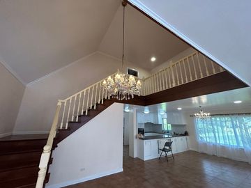 For Sale: 4 Bedrooms House in Highgrove Subdivision, Tagaytay