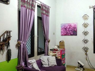 Rumah 2 Lantai Strategis di Harapan Indah Bekasi