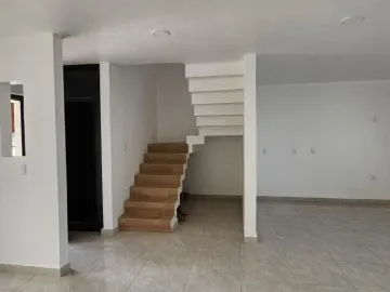 Casa Nueva en Venta, 3 Pisos Fracc. Camino Real, Mineral de La Reforma, Hidalgo.