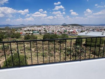 Casa Nueva en Venta, 3 Pisos Fracc. Camino Real, Mineral de La Reforma, Hidalgo.