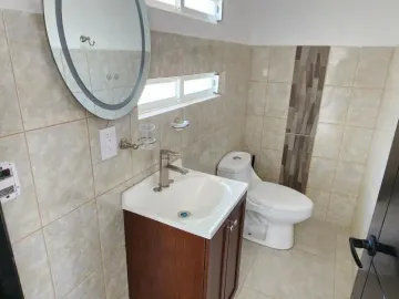 Casa Nueva en Venta, 3 Pisos Fracc. Camino Real, Mineral de La Reforma, Hidalgo.