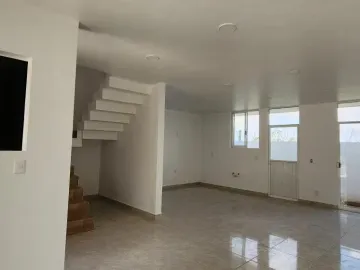 Casa Nueva en Venta, 3 Pisos Fracc. Camino Real, Mineral de La Reforma, Hidalgo.