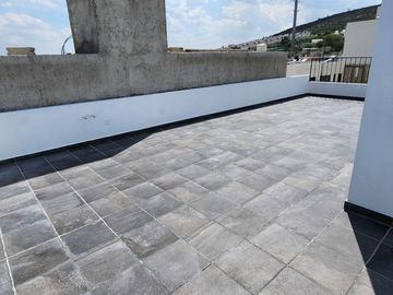 Casa Nueva en Venta, 3 Pisos Fracc. Camino Real, Mineral de La Reforma, Hidalgo.