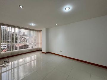 Suite central en venta cerca al estadio Av. Marañon