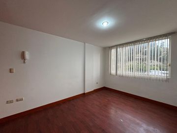 Suite central en venta cerca al estadio Av. Marañon