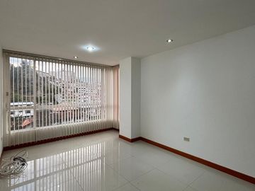 Suite central en venta cerca al estadio Av. Marañon