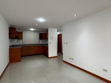 Suite central en venta cerca al estadio Av. Marañon