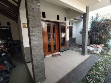 Rumah 2 Lantai Luas 173 dekat Poros Sukarno Hatta Suhat Malang