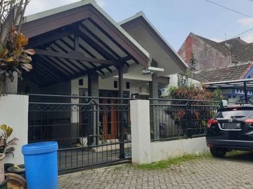 Rumah 2 Lantai Luas 173 dekat Poros Sukarno Hatta Suhat Malang