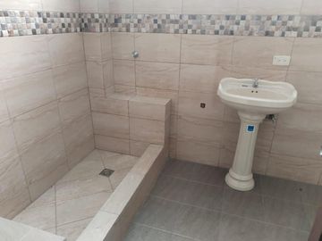 Amplia Villa Sur de Guayaquil VENDO de oportunidad.  ciudadela cerrada