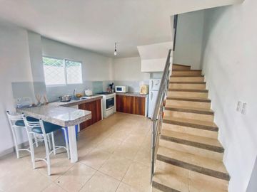 VENTA DE CASA EN URBANIZACIÓN PLAYA VILLAGE - KM 11.5 VÍA A DATA (ANNY)