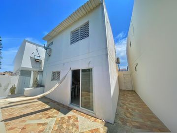 VENTA DE CASA EN URBANIZACIÓN PLAYA VILLAGE - KM 11.5 VÍA A DATA (ANNY)