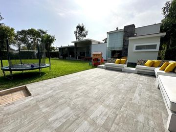 🏡☀️ HERMOSA CASA CON AMPLIOS AMBIENTES Y ZONAS SOCIALES DE LUJO