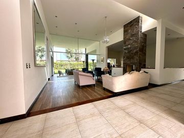 🏡☀️ HERMOSA CASA CON AMPLIOS AMBIENTES Y ZONAS SOCIALES DE LUJO